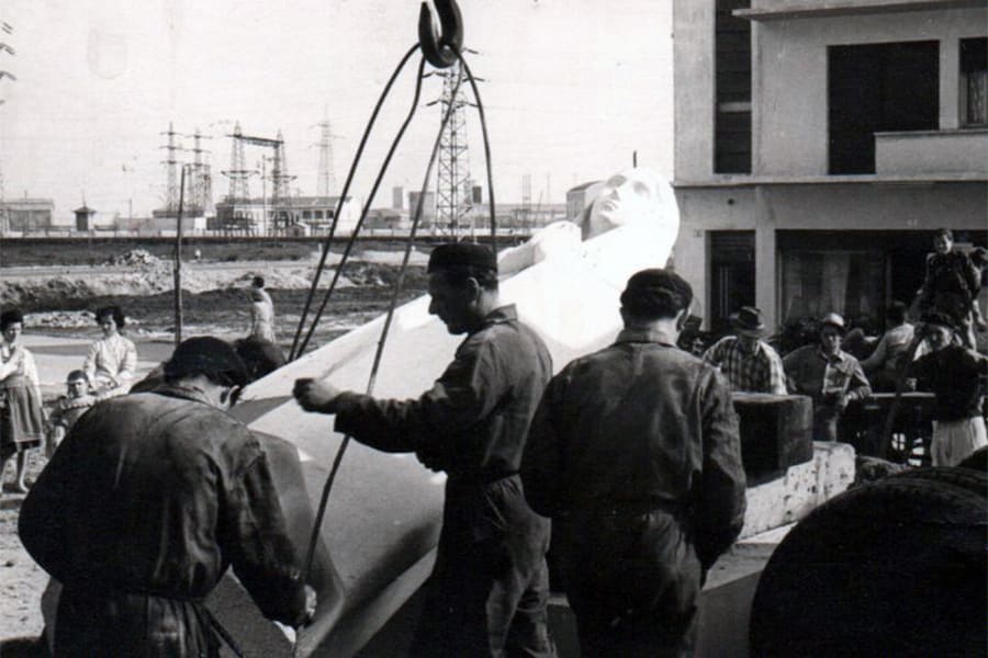 Madonna di Fatima, installazione